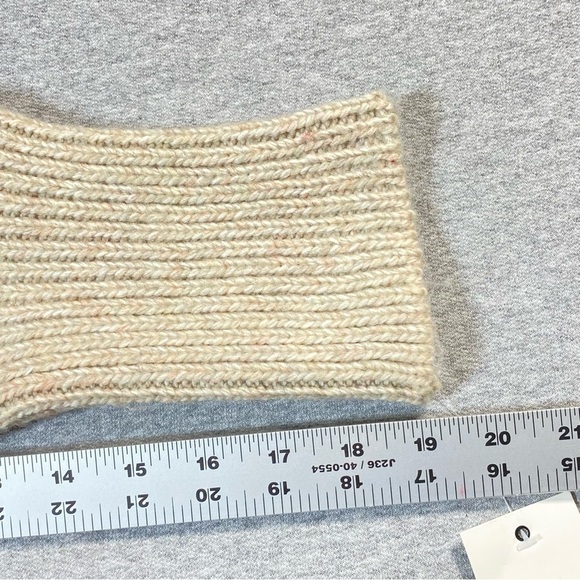 Ophelia Roe Sweater Women's M Beige Turtleneck Cable Knit Cozy Soft Cropped NWT - Picture 14 of 15